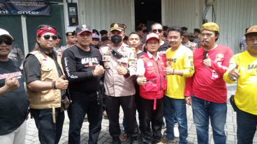 Polsek Sukolilo Laksanakan Pengamanan Aksi Unjuk Rasa Ormas Madas DPC Sidoarjo di Kantor PT Toyota Astra Finance Surabaya