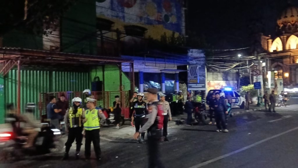 Suasana saat dilakukan operasi malam dalam antisipasi kejahatan malam.