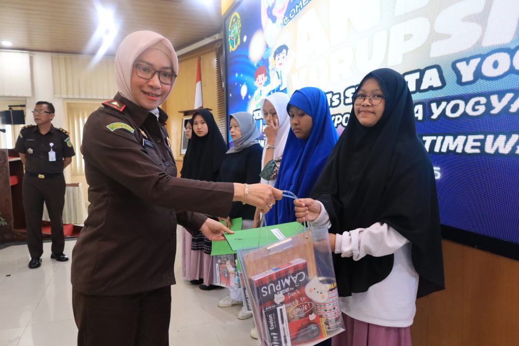 Wakajati DIY Dr. Neva Sari Susanti SH MH
